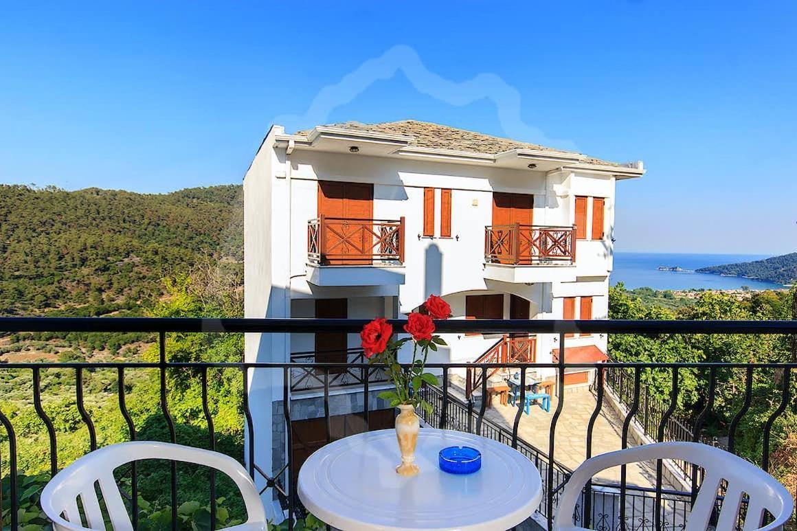 Zeus Guesthouse Panagia  Bagian luar foto